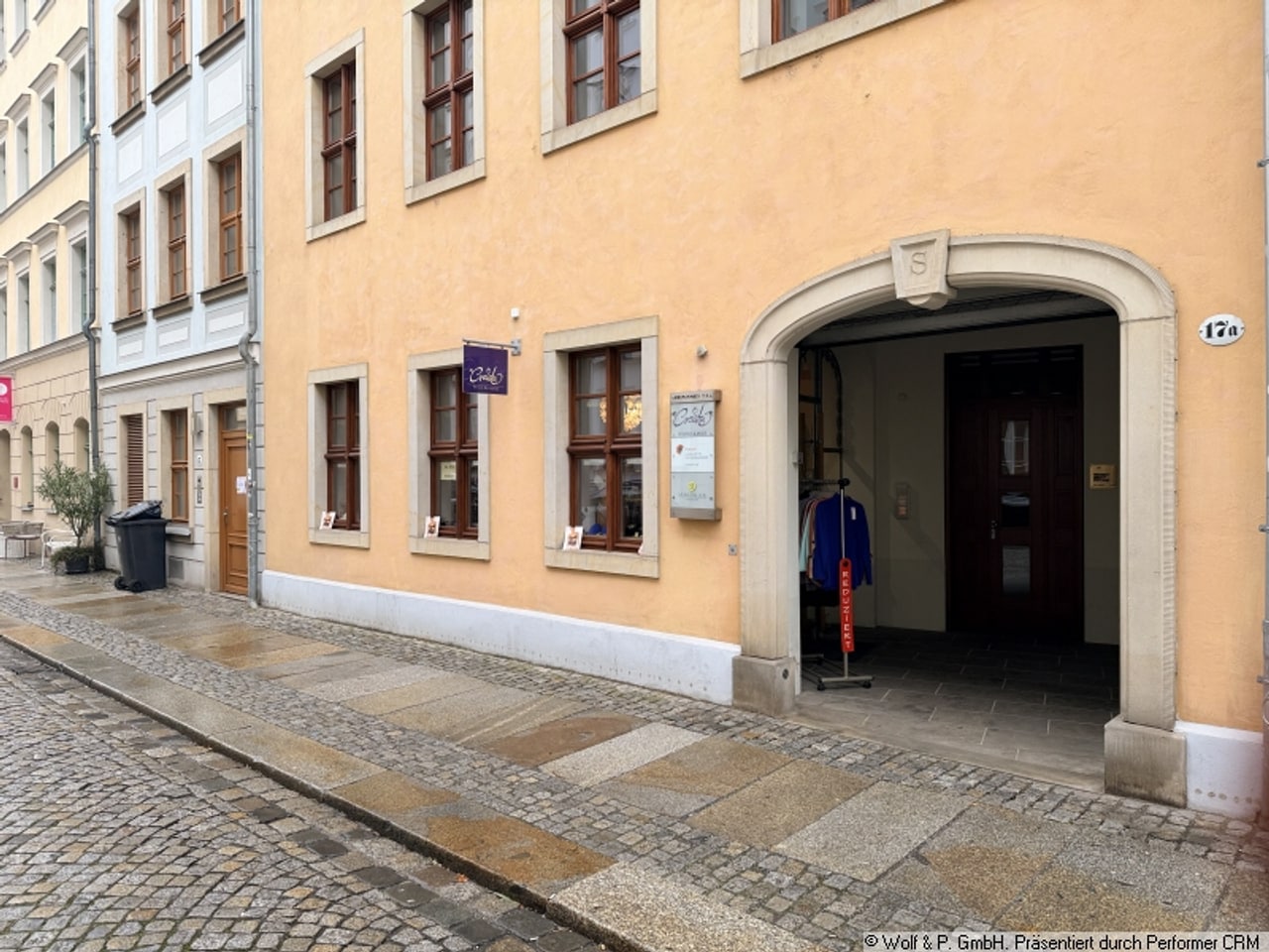 Ansicht Ladenfenster und Eingang